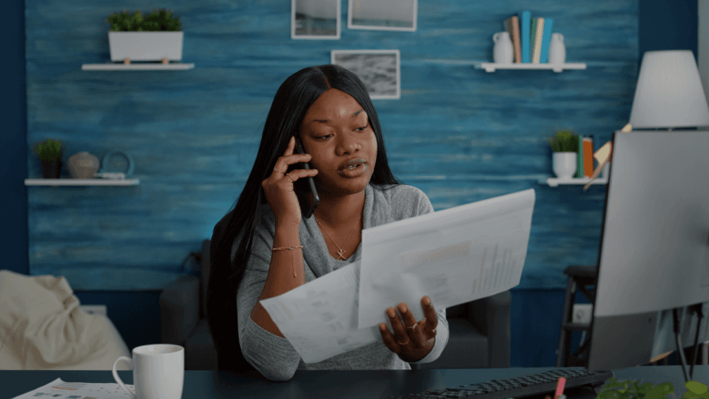 Person updating R370 grant status after getting a job