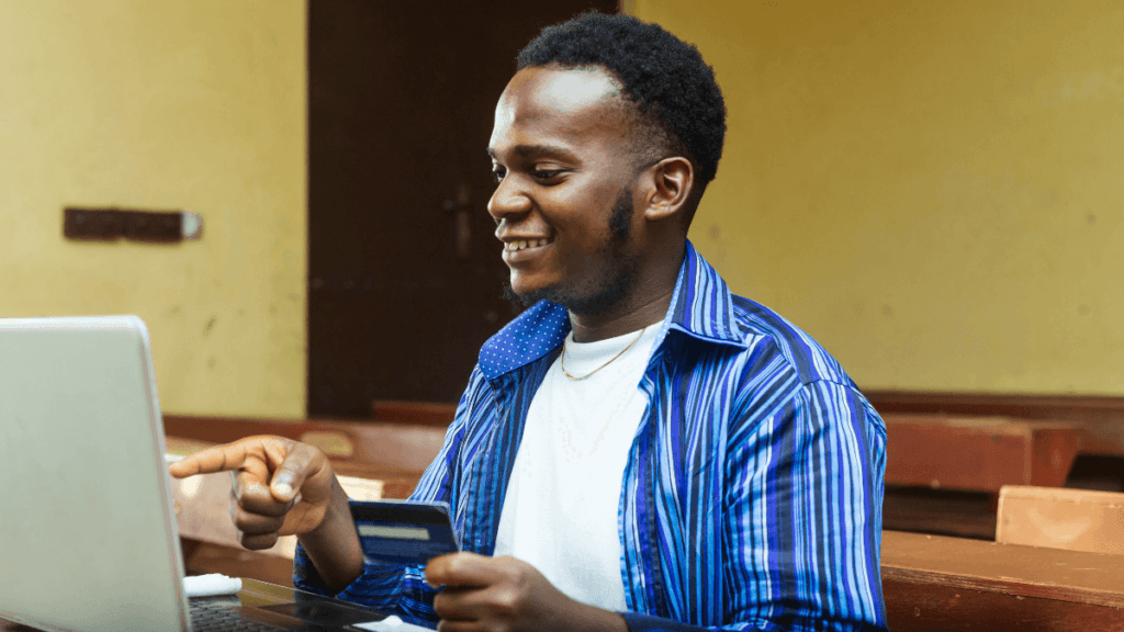 Student applying for NSFAS funding online