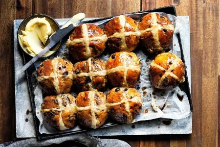 Simple Hot Cross Buns Recipe: Easy Easter Treat Anyone Can Make